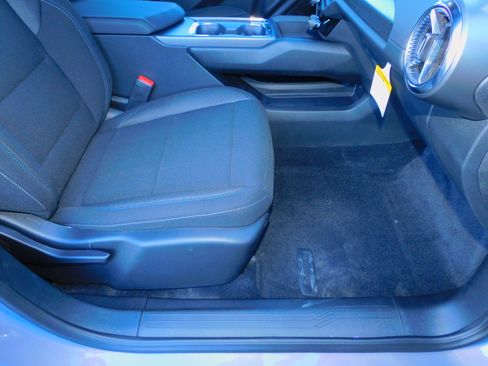 New 2026 Chevrolet Equinox EV LT image 20