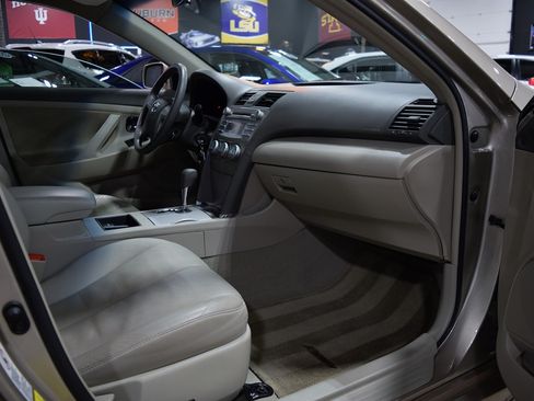 Used 2009 Toyota Camry LE image 18