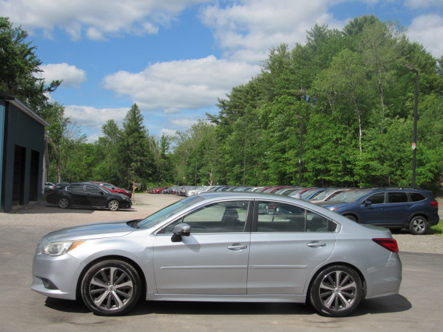 Used 2016 Subaru Legacy 2.5i Limited AWD/4WD image 3