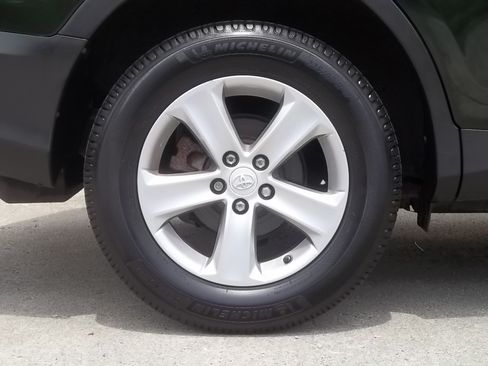 Used 2013 Toyota RAV4 AWD XLE image 16