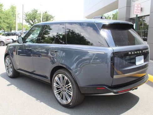 New 2025 Land Rover Range Rover SE image 10