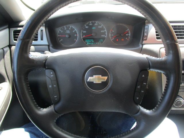 Used 2007 Chevrolet Impala LTZ FWD image 28