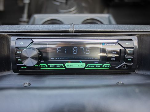 Used 1994 Land Rover Defender 90 image 15