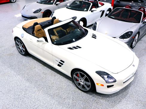 Used 2012 Mercedes-Benz SLS AMG image 8