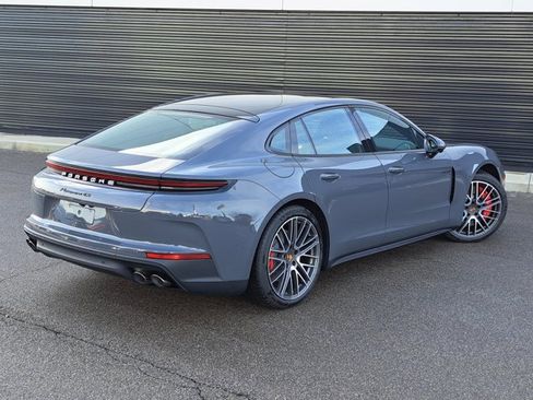 New 2026 Porsche Panamera 4S image 7