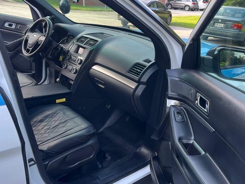 Used 2017 Ford Explorer 4WD Police Interceptor image 12