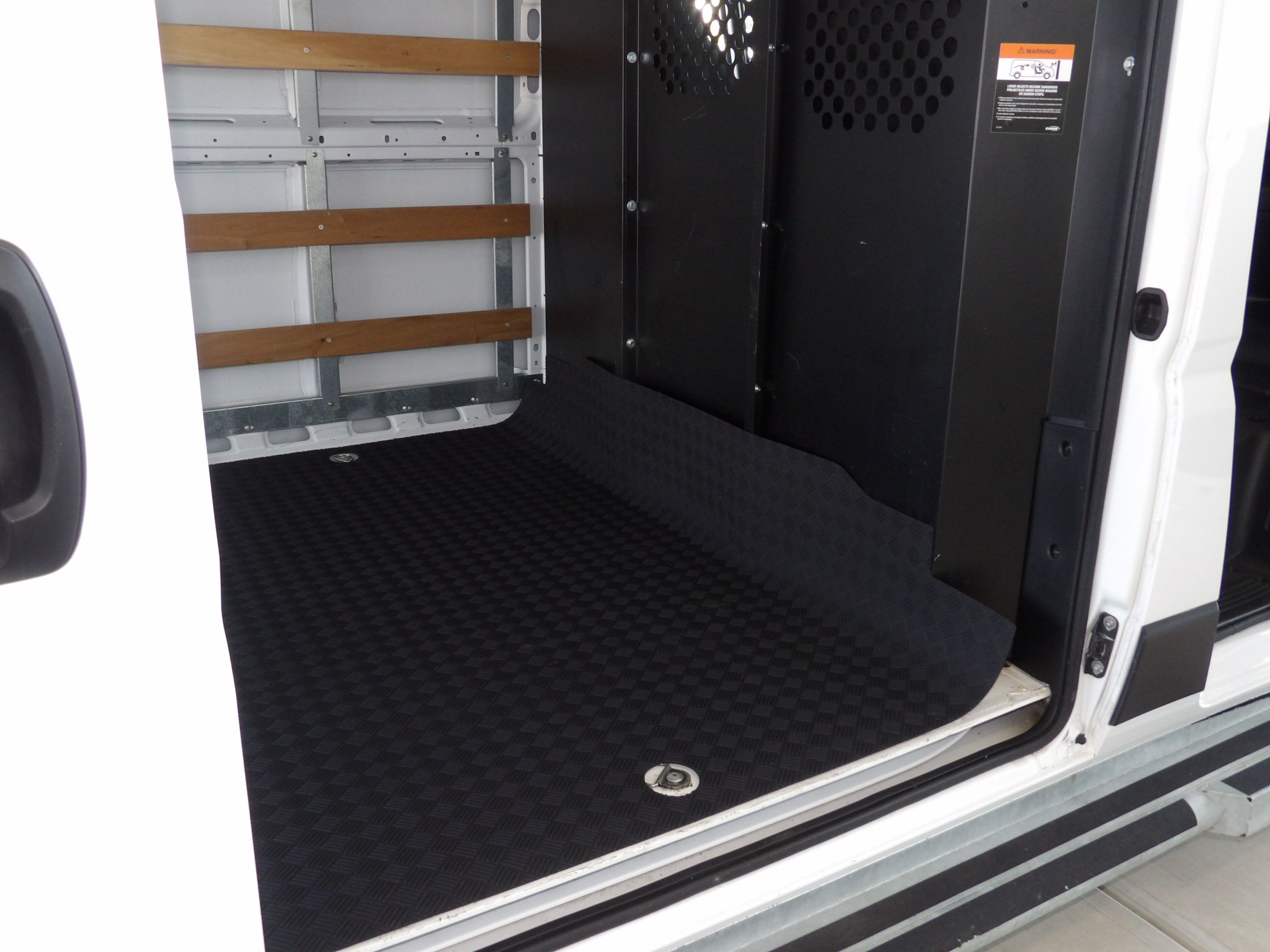 Used 2025 RAM ProMaster 2500 136 FWD image 21