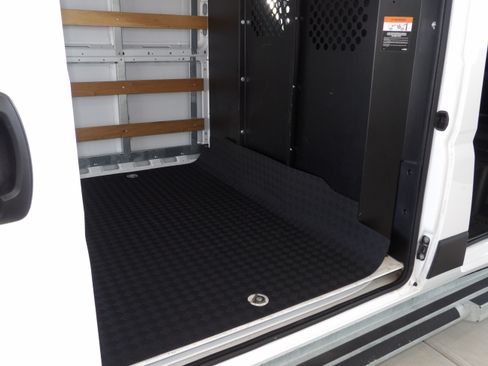 Used 2025 RAM ProMaster 2500 136 FWD image 21