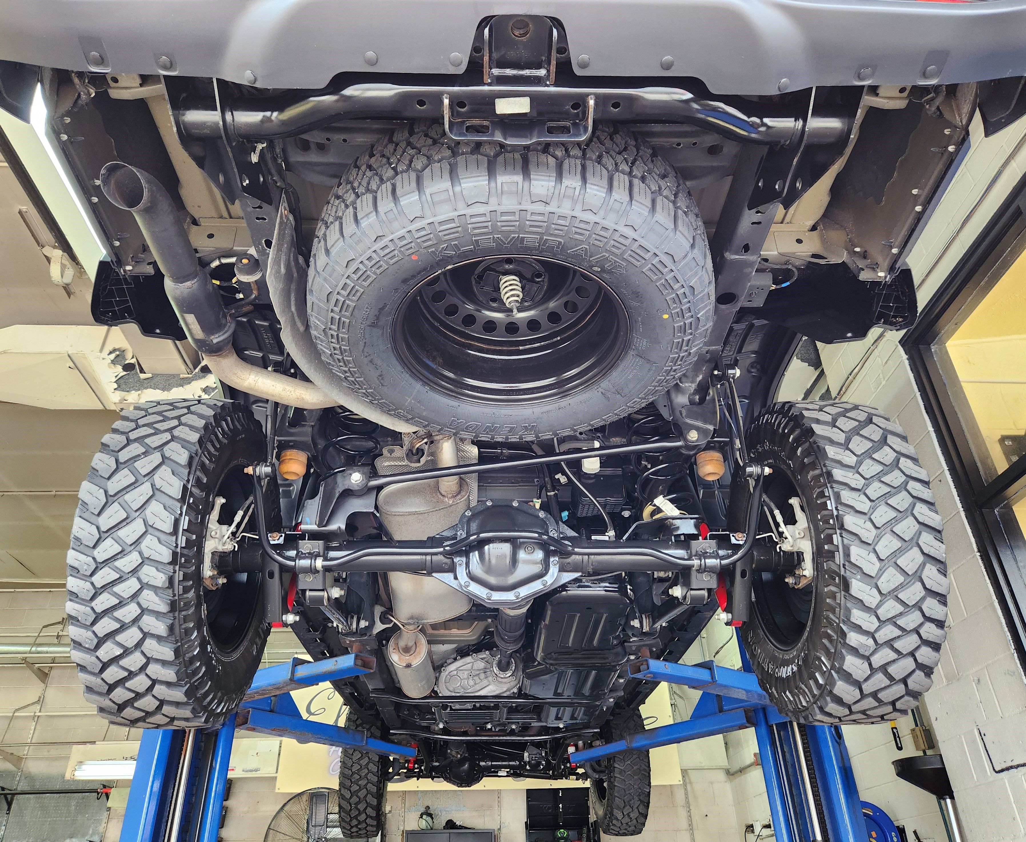 Used 2021 Jeep Gladiator Sport AWD/4WD image 14