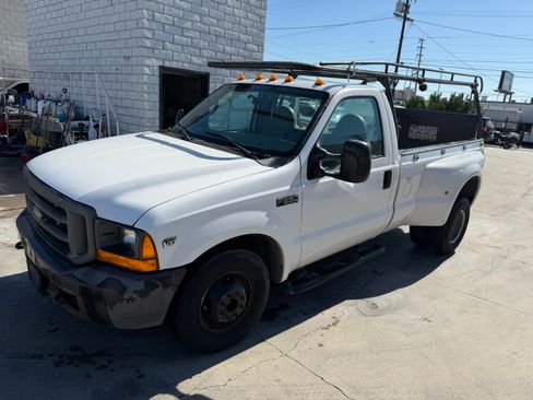 Used 2000 Ford F350 2WD Regular Cab DRW Super Duty image 2