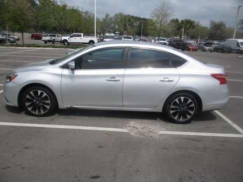 Used 2019 Nissan Sentra S image 5
