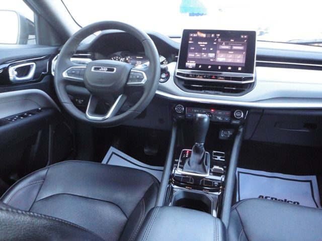 Used 2023 Jeep Compass 4WD Limited image 20