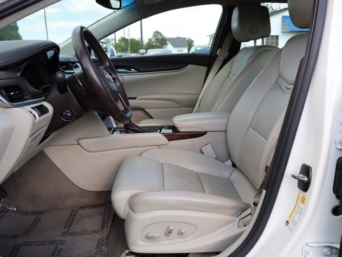 Used 2013 Cadillac XTS image 12