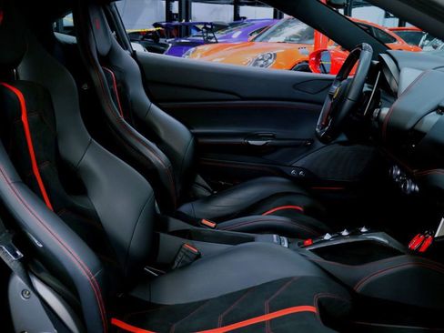 Used 2018 Ferrari 488 GTB image 23