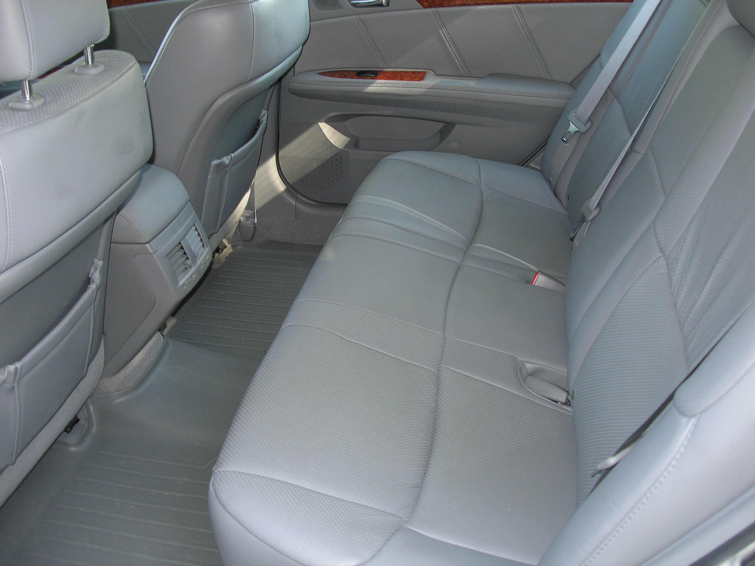 Used 2007 Toyota Avalon Limited FWD image 4
