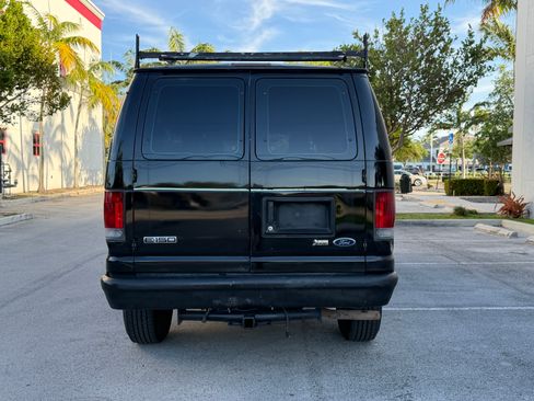 Used 2009 Ford E-150 and Econoline 150 UNAVAIL RWD image 3