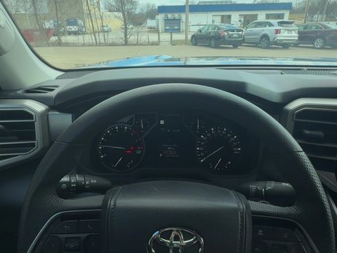 Used 2022 Toyota Tundra SR5 image 9