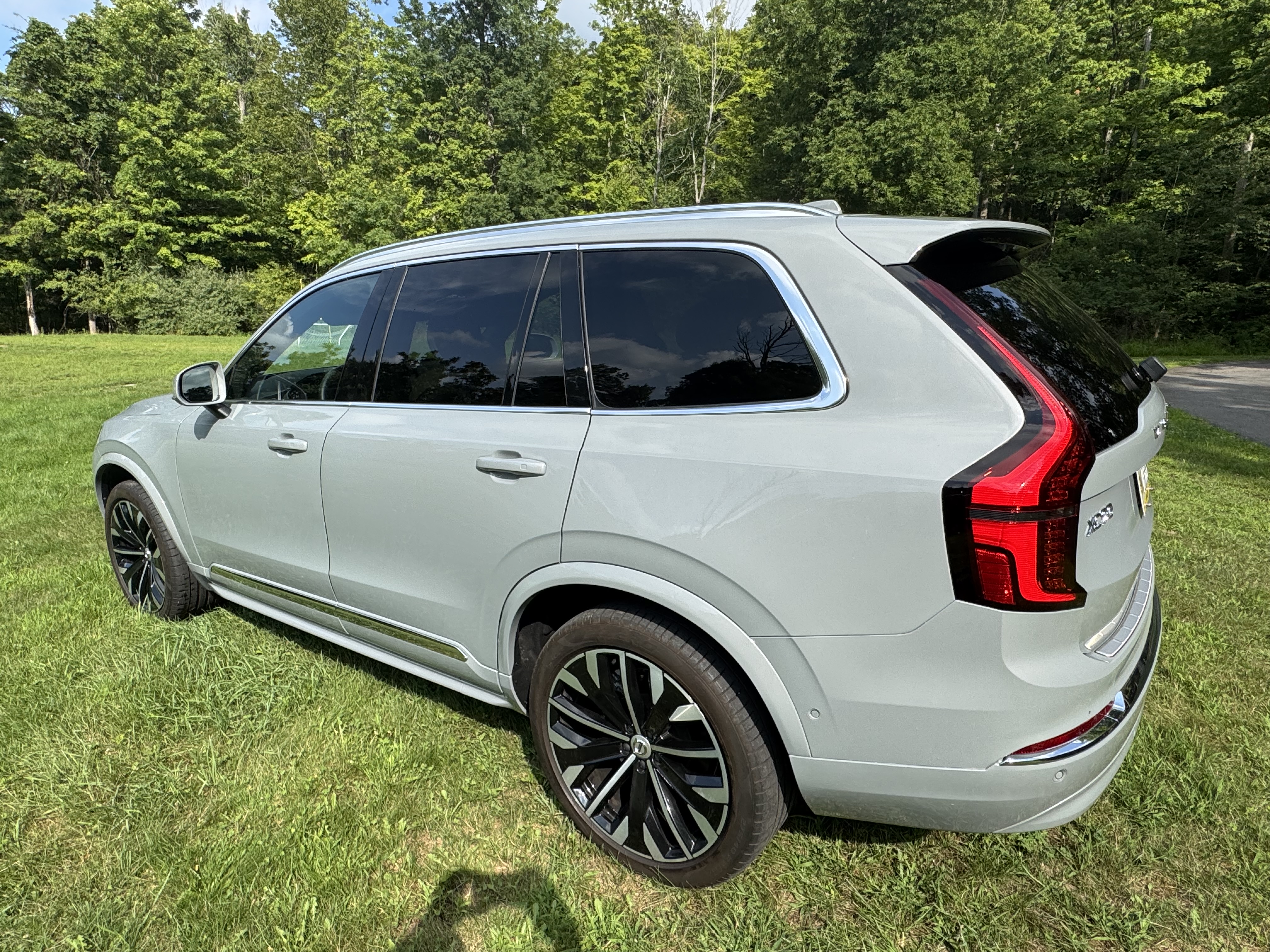 Used 2025 Volvo XC90 AWD B6 Plus image 4