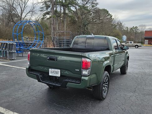 Used 2021 Toyota Tacoma image 4