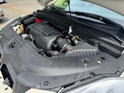 Used 2012 Buick Enclave Premium image 36