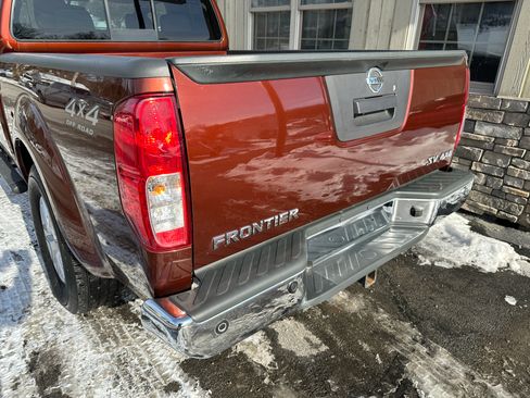 Used 2017 Nissan Frontier SV image 8