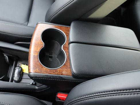 Used 2021 Tesla Model S Long Range Plus image 27