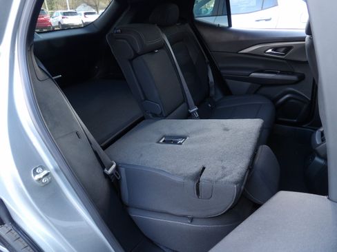 New 2026 Chevrolet Equinox EV LT image 24