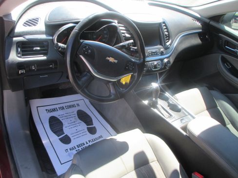 Used 2016 Chevrolet Impala LT image 5
