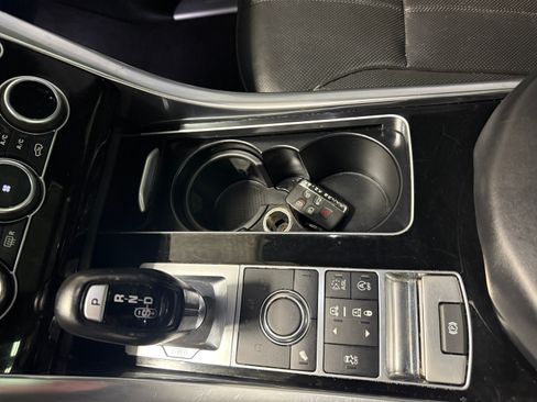 Used 2016 Land Rover Range Rover Sport HSE image 15