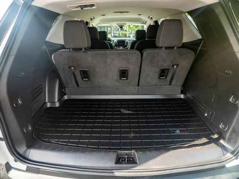 Used 2021 Chevrolet Traverse AWD LT image 15