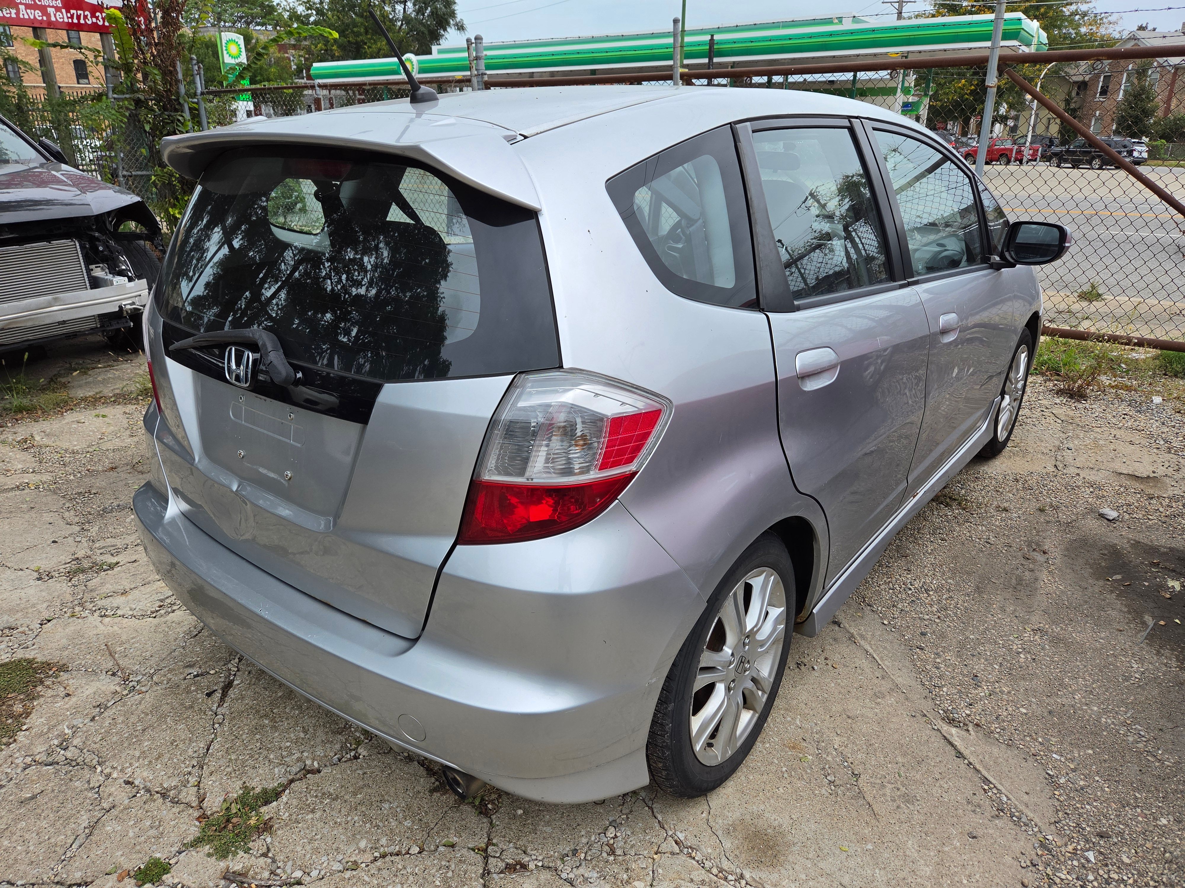 Used 2011 Honda Fit Sport image 4