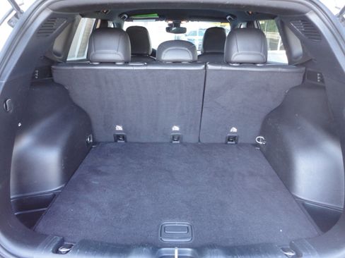 Used 2023 Jeep Compass 4WD Limited image 19
