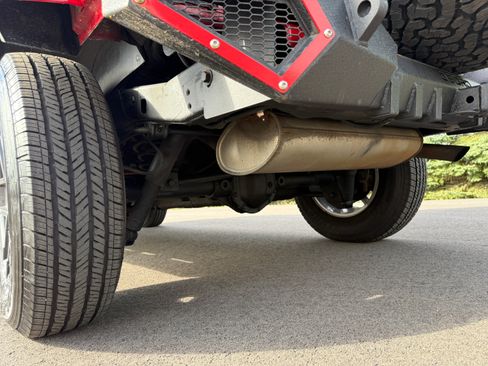 Used 2012 Jeep Wrangler Unlimited Sahara image 5