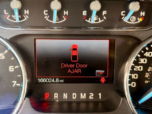 Used 2012 Ford F150 Lariat w/ FX4 Package AWD/4WD image 14