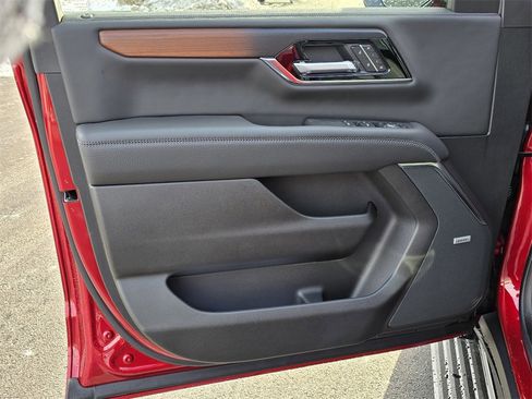 New 2026 GMC Yukon XL Denali image 11