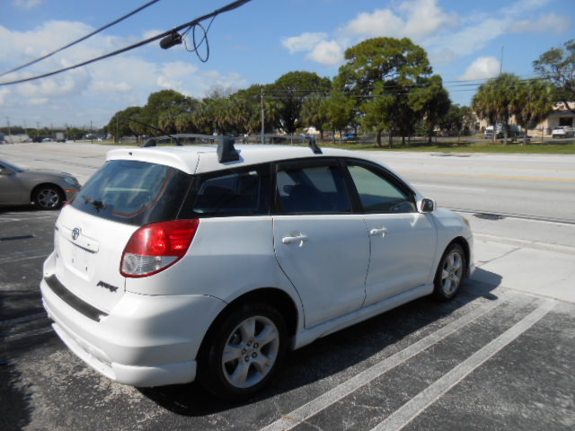 Used 2004 Toyota Matrix XR FWD image 5