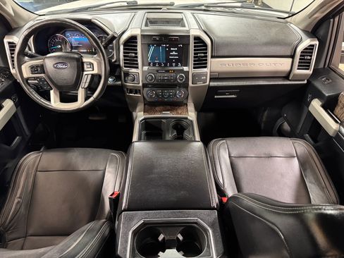 Used 2018 Ford F250 Lariat image 22