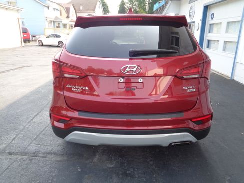 Used 2017 Hyundai Santa Fe Sport image 9