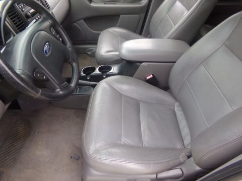 Used 2002 Ford Escape XLT image 10