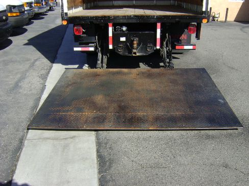 Used 2017 Ford F550 image 10