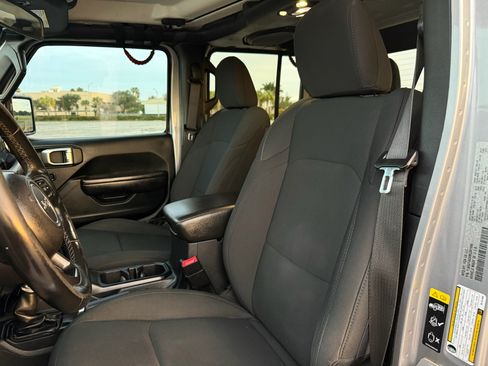Used 2021 Jeep Gladiator Sport AWD/4WD image 60