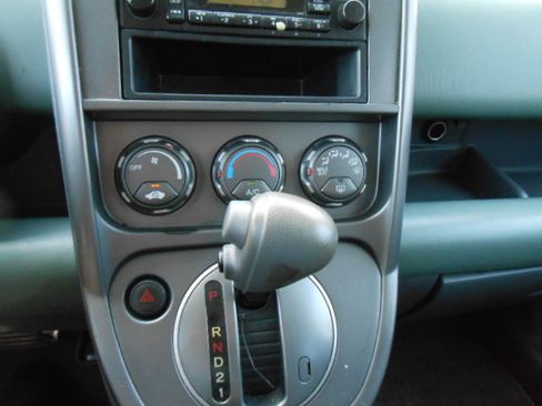 Used 2005 Honda Element 2WD LX image 15