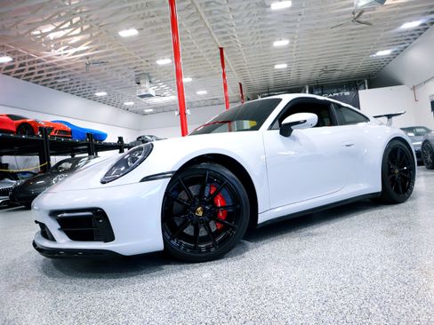 Used 2024 Porsche 911 Carrera 4S image 6