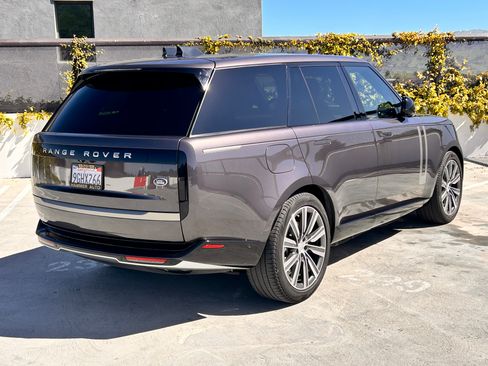 Used 2023 Land Rover Range Rover SE image 5
