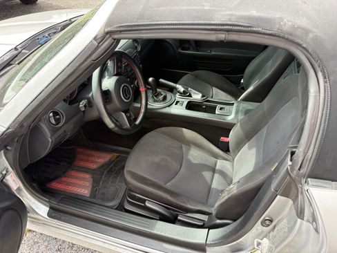 Used 2014 MAZDA MX-5 Miata Sport image 13
