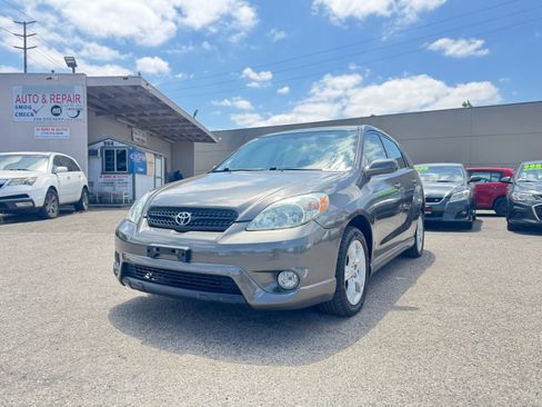 Used 2005 Toyota Matrix AWD image 13