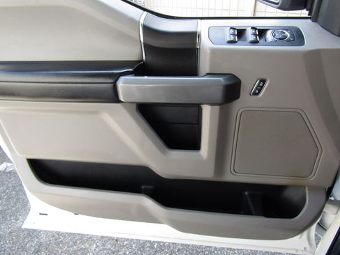 Used 2018 Ford F150 4x4 SuperCrew image 17
