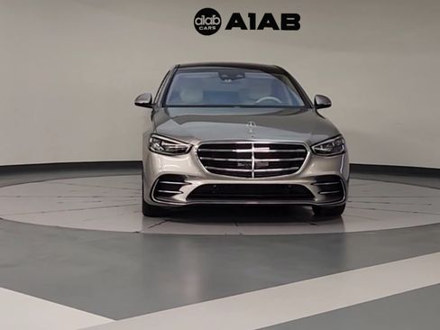 Used 2022 Mercedes-Benz S 500 image 16