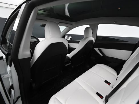 Used 2021 Tesla Model Y Performance image 36