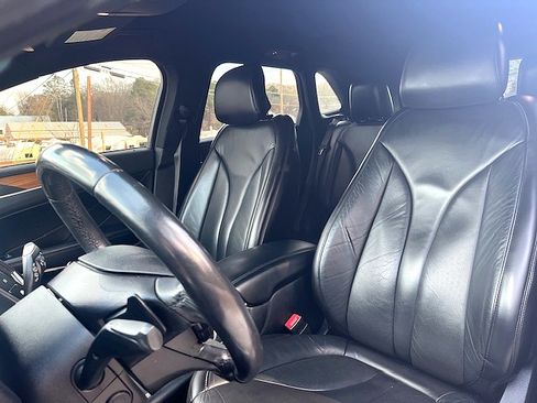 Used 2019 Lincoln MKC Select image 20